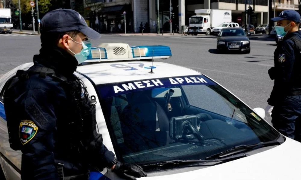 Άρτα: Περίεργη διάρρηξη - Έκλεψαν δύο πιστόλια αστυνομικού